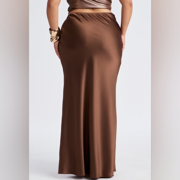 Aurora Satin Maxi Skirt - Picture 3 of 3